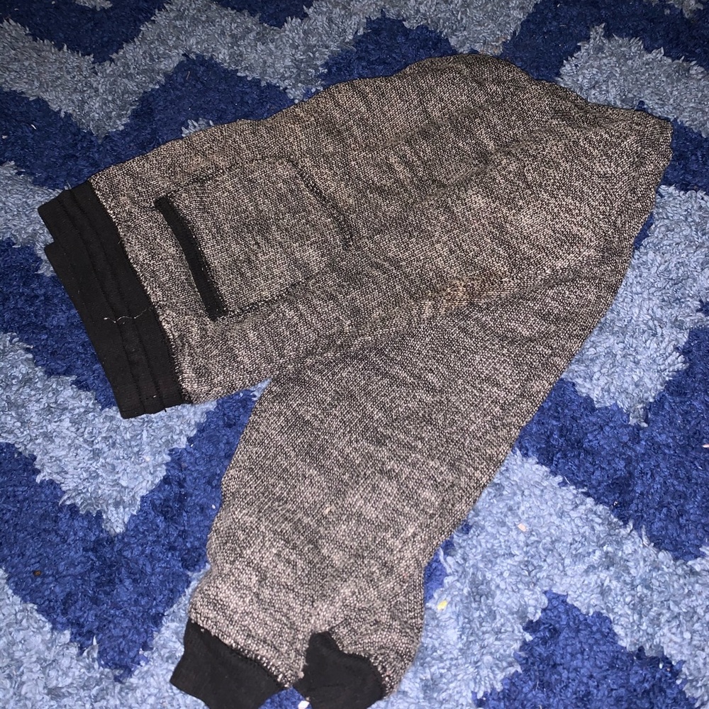 GRAY JOGGERS